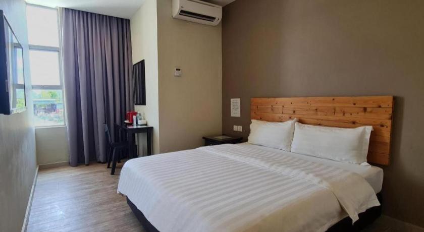 Sg. Paka Hotel Exterior photo